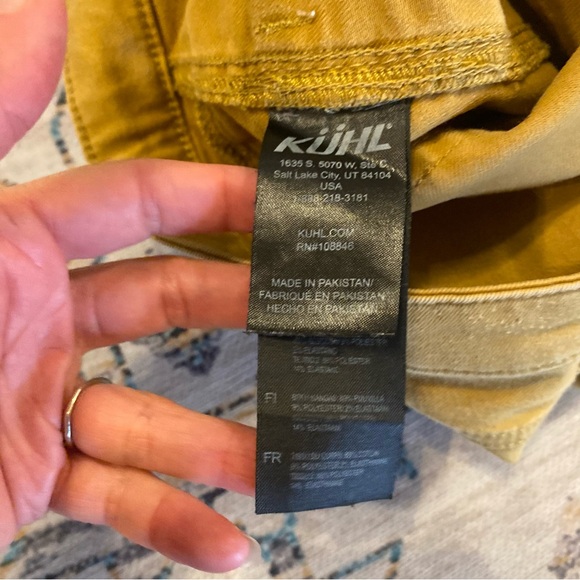 ⭐️ KUHL Tan Women’s Shorts - Picture 4 of 5